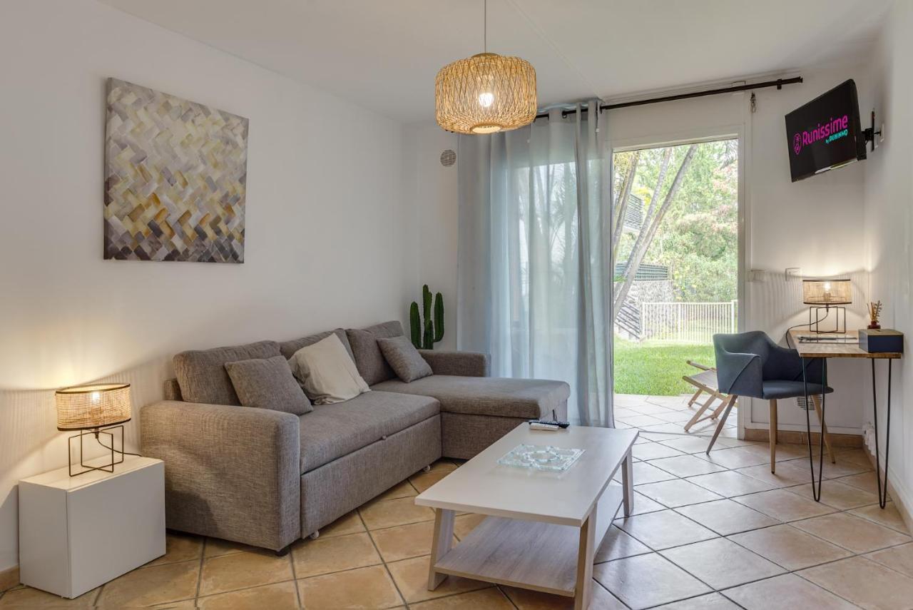 Le Saint-Gilles - Studio A St-Gilles-Les-Bains - Situe Dans Residence Privee Avec Piscine Saint-Gilles-les-Bains Exterior foto